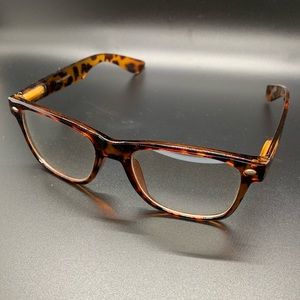 Tortoise Shell Fashion Eyeglasses